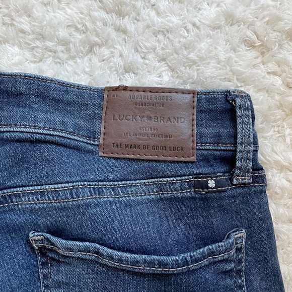 LAST CHANCE- BRAND NEW! Lucky Brand Jeans - Picture 4 of 14